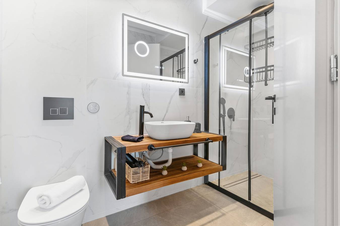 Ganze Wohnung, Ferienwohnung für 6 Personen mit Meerblick in Lefkada Stadt, Griechenland