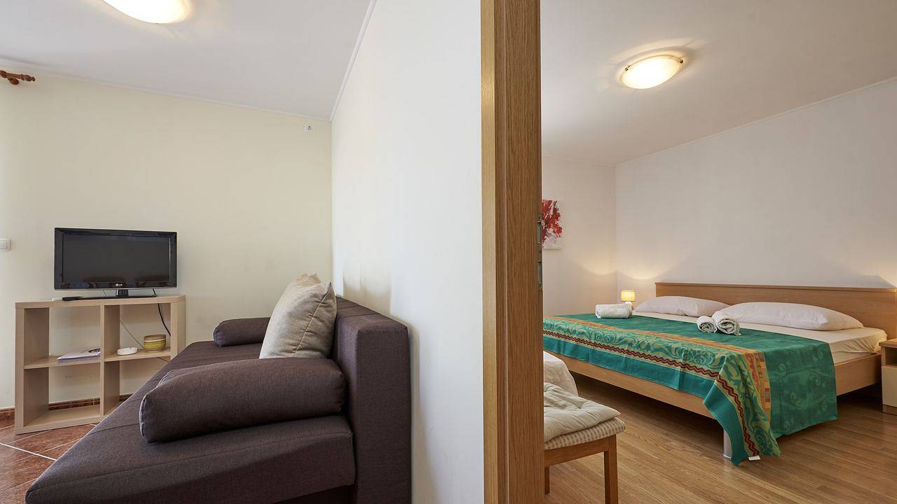 Ganze Ferienwohnung, Ferienwohnung für 4 Personen (40 m²) in Slatine in Slatine, Ciovo