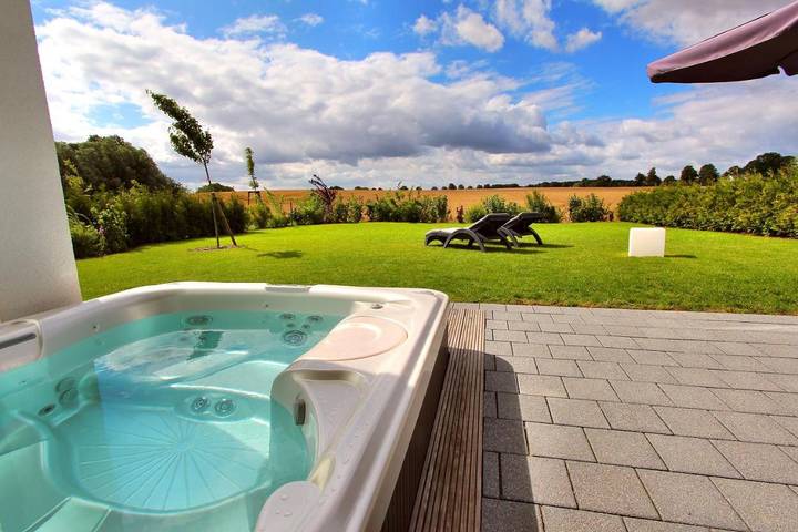 Bauernhof für 5 Personen, mit Terrasse und Garten sowie Pool und Sauna in Göhren-Lebbin