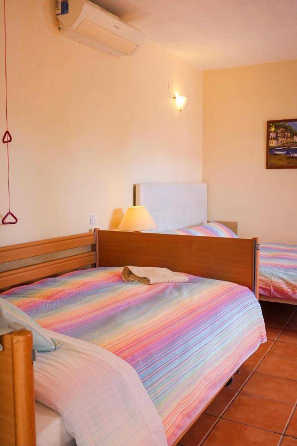 Parc de vacances pour 28 personnes, avec vue ainsi que jardin et piscine en Algarve - 2