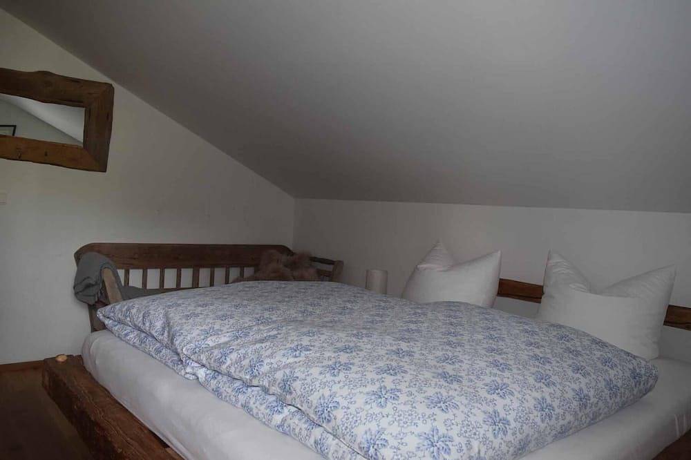 Ganze Wohnung, Chalet (35qm) mit nostalgischem Holzofen in Falkenfels, Ostbayern