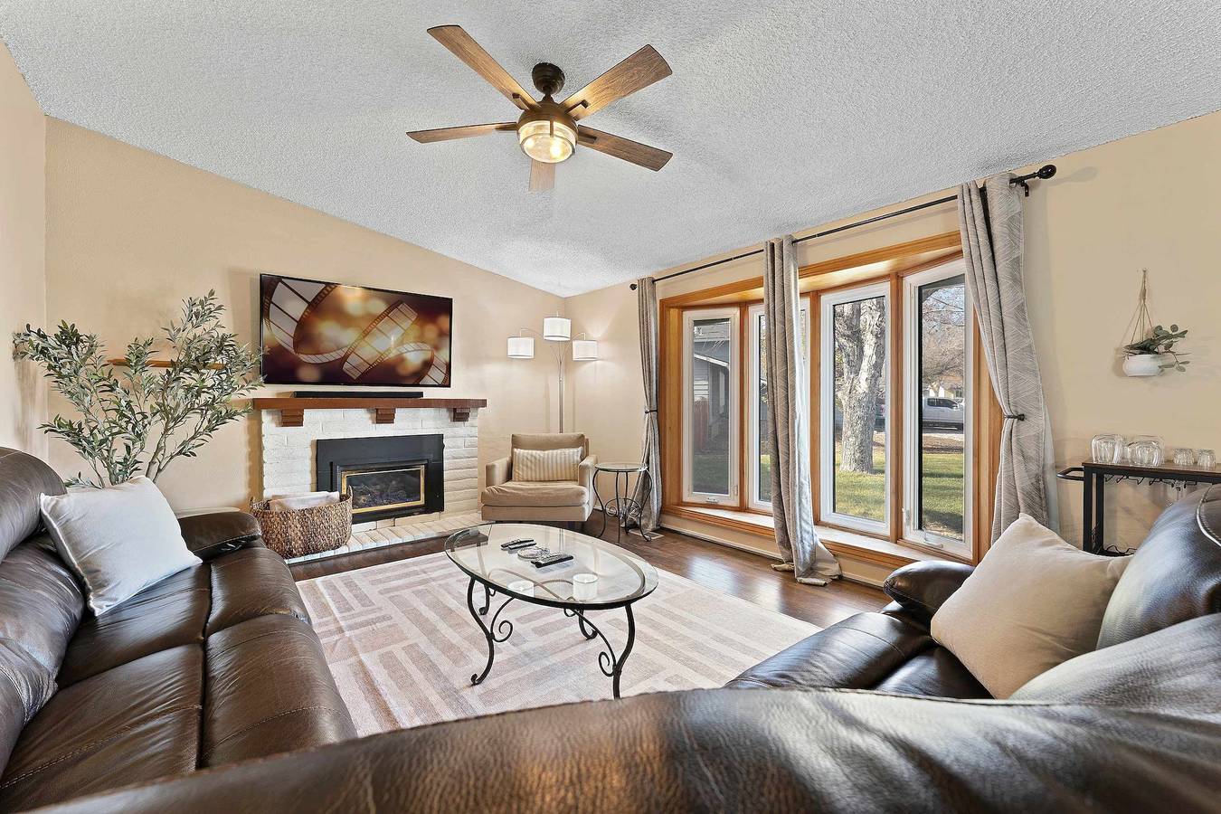 Family 4Br Home with Patio by Willowcreek Park in Sparks, Nevada