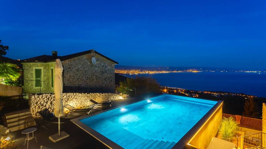 Location de vacances pour 8 personnes, avec jardin et terrasse dans Grad Opatija - 3
