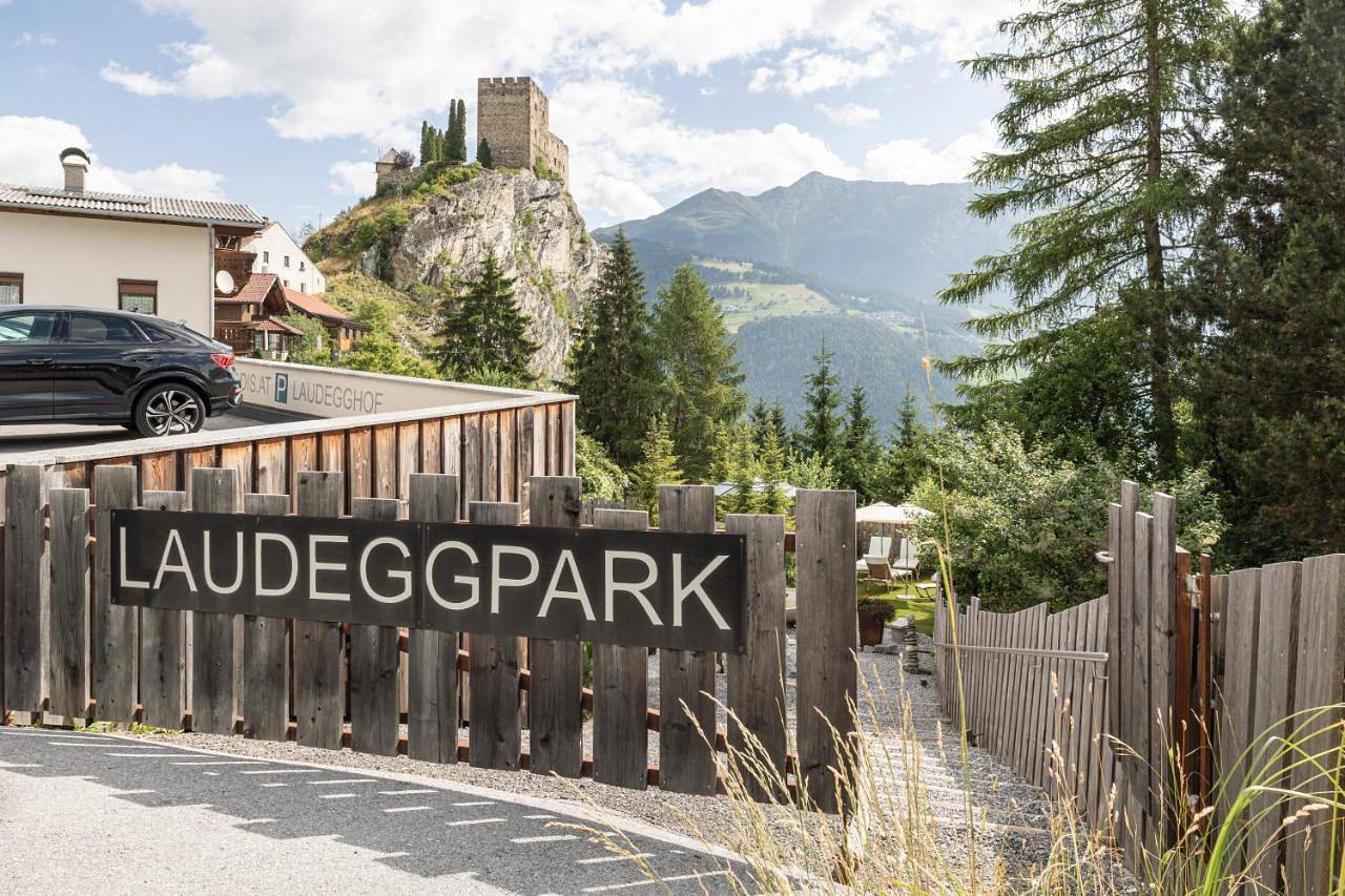 Geheel appartement, Laudegghof Ladis - Apartments with Castle Views in Ladis, Serfaus-Fiss-Ladis