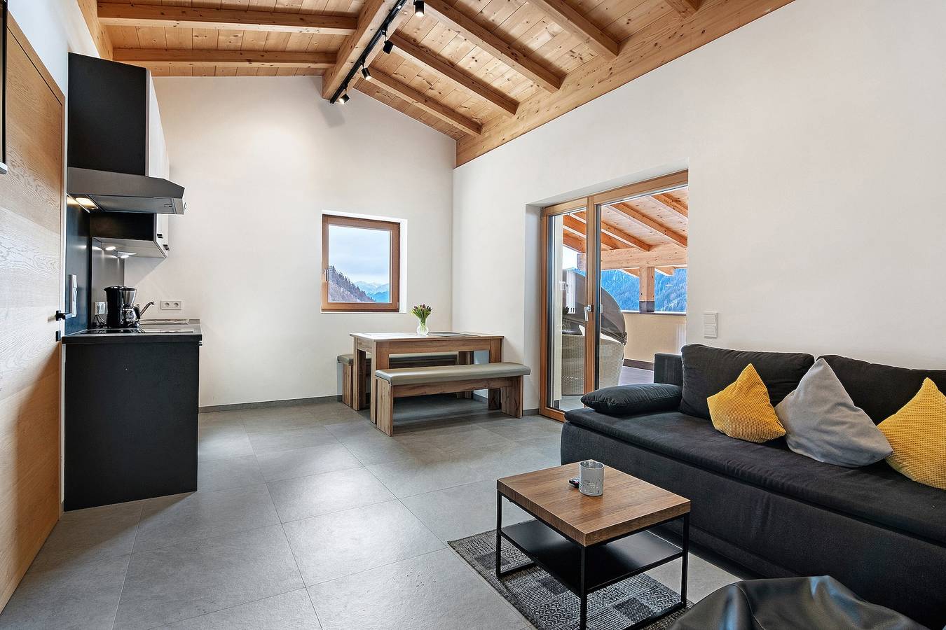 Appartamento intero, Appartamento 'Hof Am Egg' con Vista Montagna, Terrazza Privata e Wi-Fi in Slingia, Malles Venosta