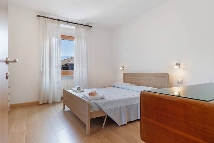 Entire apartment, Apartment 'Casa Michele' with Mountain View, Shared Terrace and Wi-Fi in Bivedo-Larido-Marazzone, Bleggio Superiore