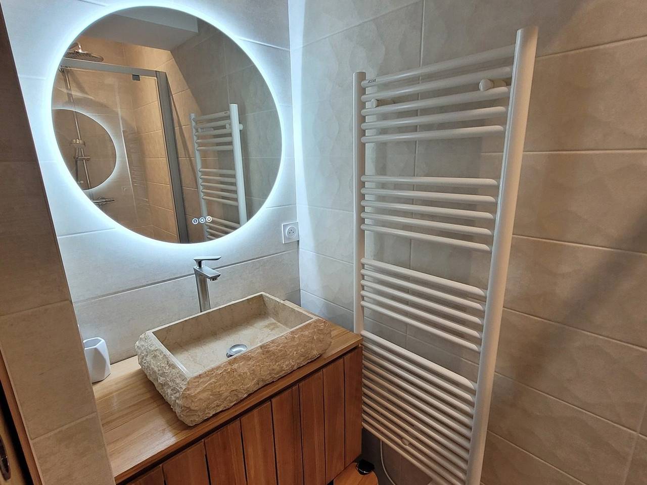 Apartamento entero, Estancia acogedora en Les Gets, 3 habitaciones, incluye parking in Les Gets, Region Bonneville