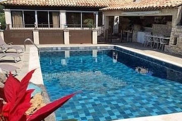 Location de vacances pour 6 personnes à Caseneuve