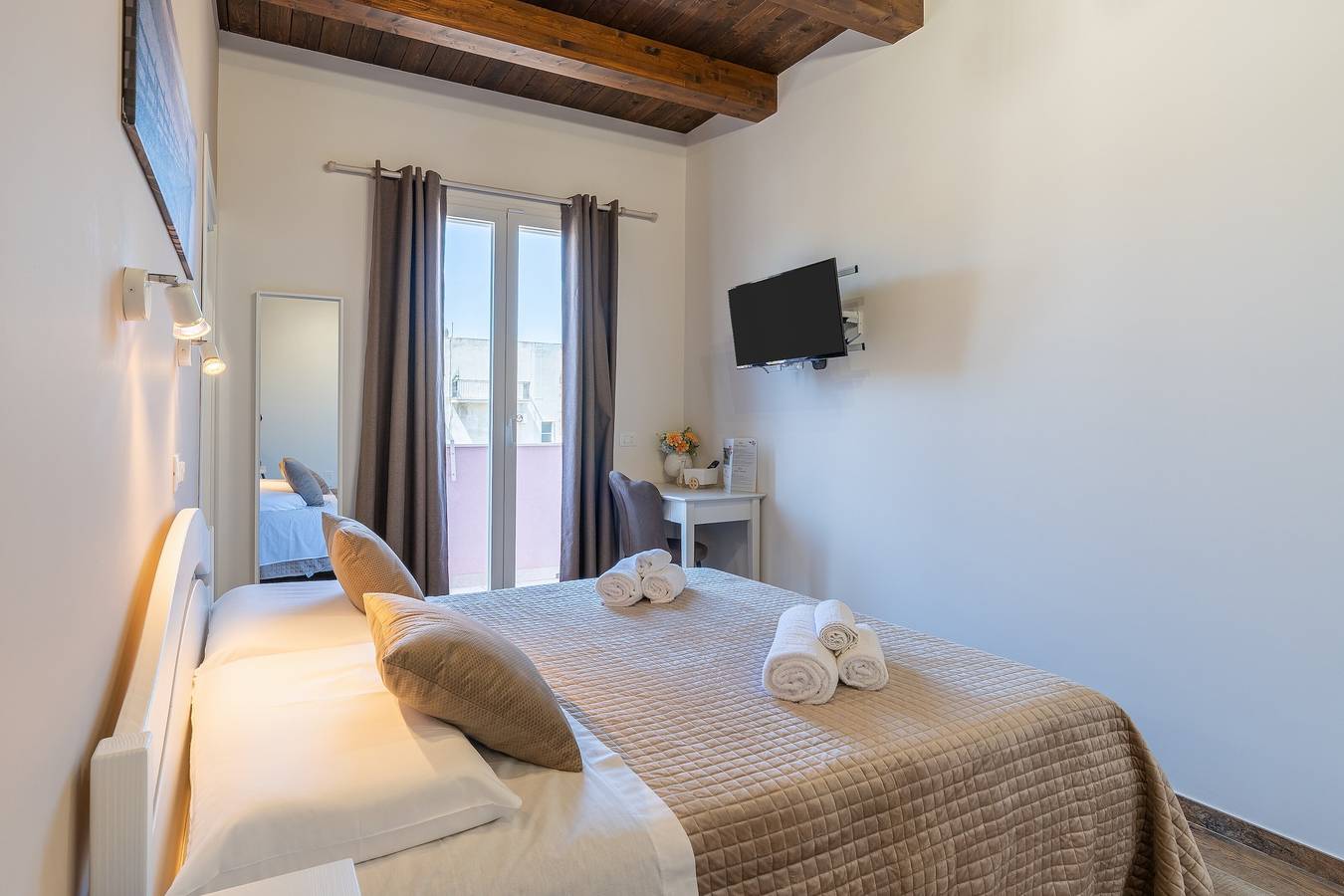 Habitación 'Beb Della Stazione - Beige' con terraza compartida, Wi-Fi y aire acondicionado in Pachino, Provincia de Siracusa