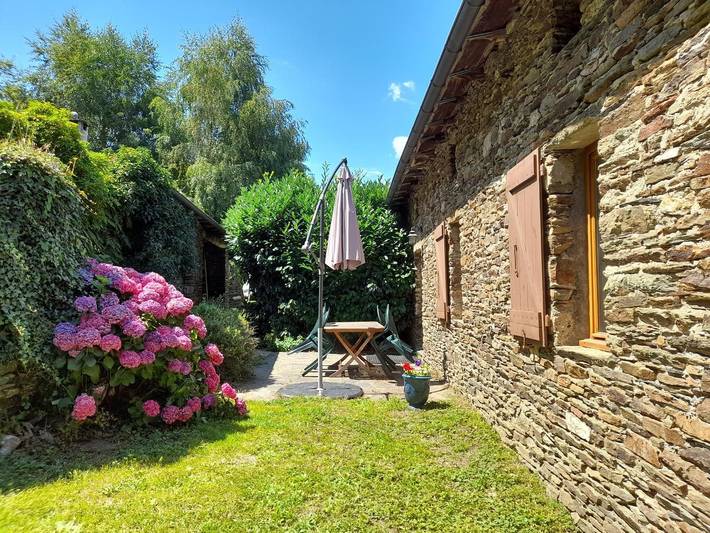 Gîte pour 4 personnes, avec Jacuzzi ainsi que Terrasse et Vue