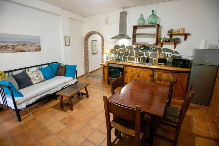 Casa rural para 4 personas, con Balcón y Terraza además de Jardín y Vistas en Vélez de Benaudalla - 2