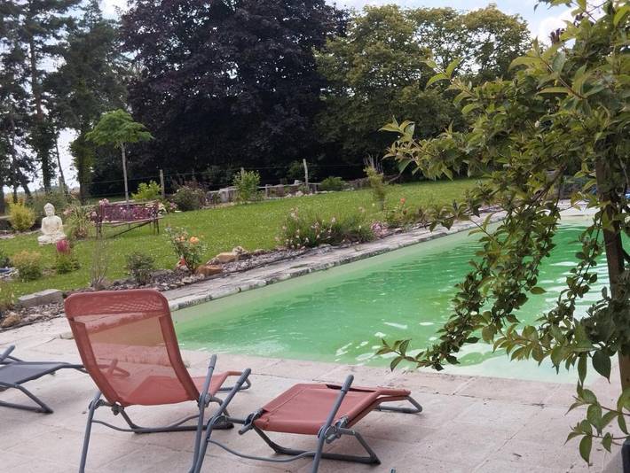 Gîte pour 2 personnes, avec sauna ainsi que piscine et jardin, animaux acceptés à Blennes