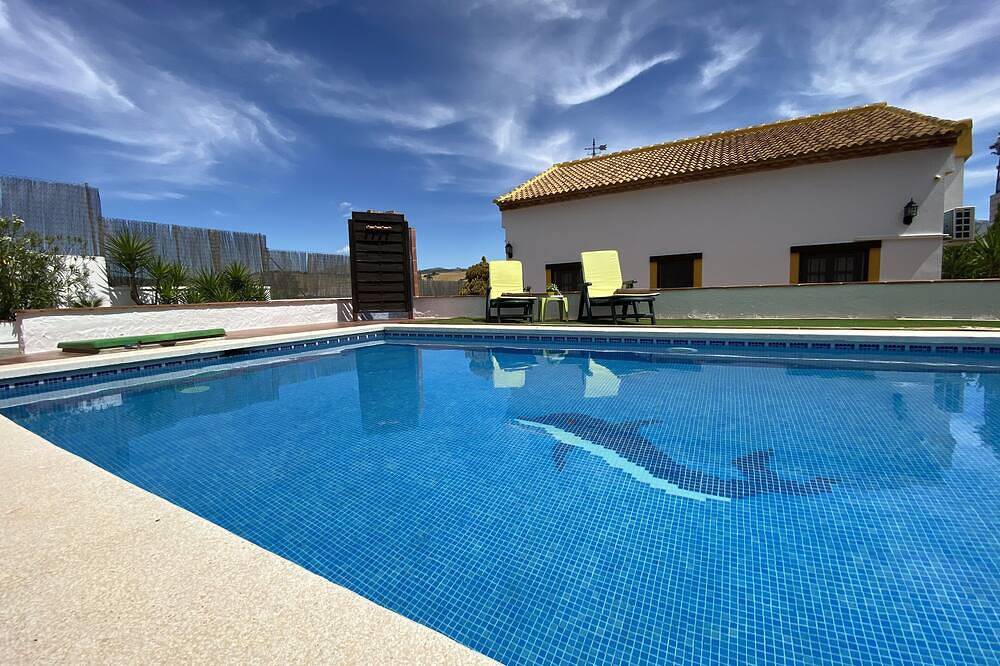 ☆☆☆☆☆House whith private pool, enjoy and relax between the sea and the mountains in Casabermeja, Provincia de Málaga