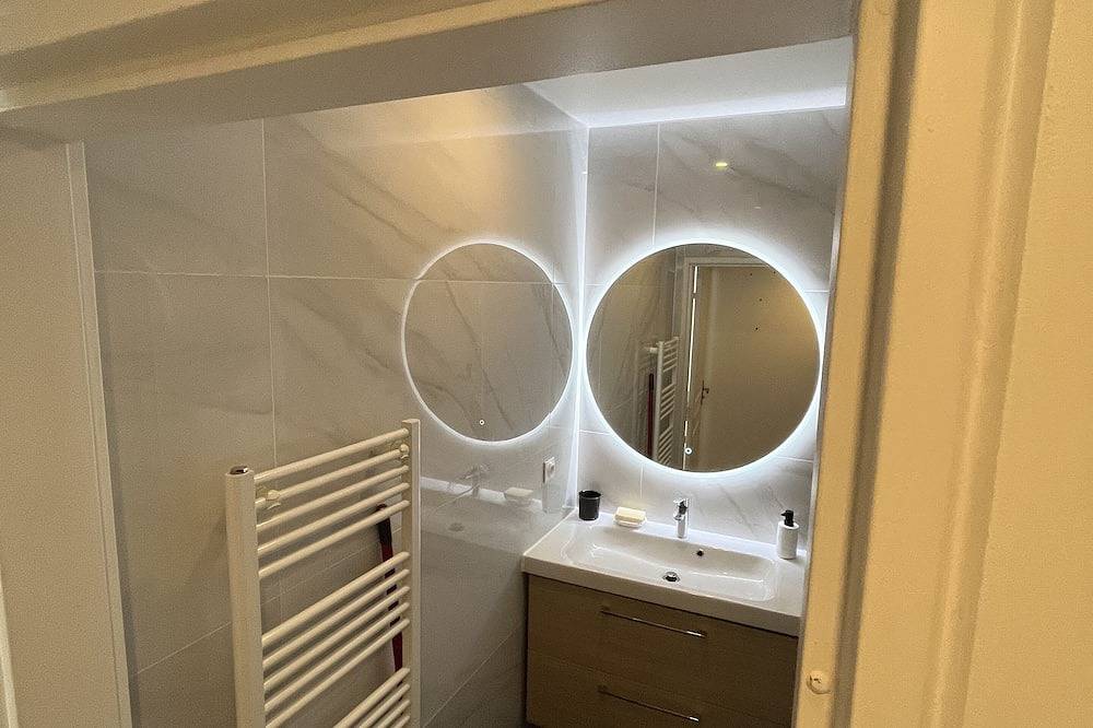 Entire apartment, Corbeil-Essonnes: Beautiful apartment near the river in Corbeil-Essonnes, Essonne