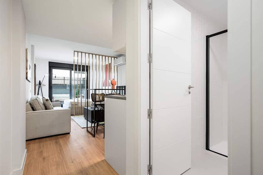 Entire apartment, Exclusivo apartamento con terraza privada, piscina, gimnasio y coworking in San Sebastián de los Reyes, Madrid Province
