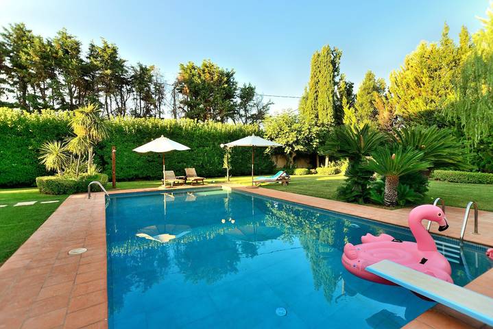 Ganze Wohnung, Ferienwohnung 'Pool Villa Desmira' mit Meerblick, Wi-Fi und Klimaanlage in Regionalbezirk Ostattika