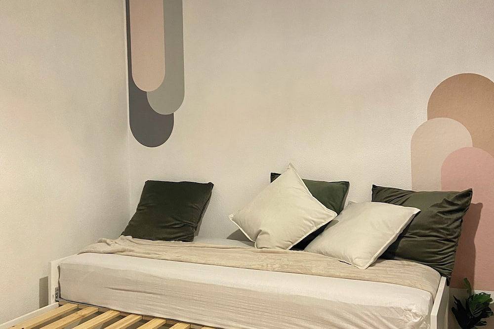 Entire apartment, 25min from Paris, Cosy Studio near train station in Brétigny-sur-Orge, Essonne