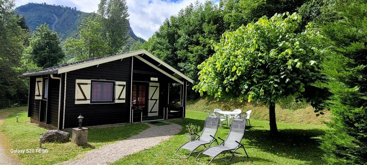 Les Chalets de Montorgueil in Saurat, Parc naturel régional des Pyrénées ariégeoises