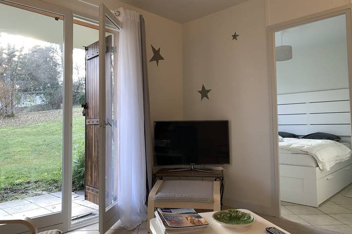 Ganze Wohnung, Ferienwohnung für 4 Personen mit Terrasse in Montbonnot-Saint-Martin, Isère