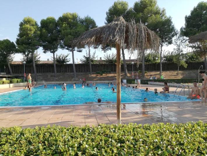 Camping pour 6 personnes, avec Terrasse et Piscine à Nonaspe