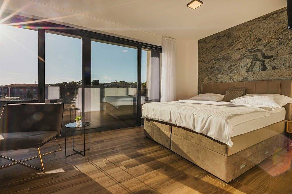 Villa Angelina - Idyllische 4-Schlafzimmer-Villa für 8 mit Pool in der Nähe von Porec in Kastelir, Općina Kaštelir - Labinci