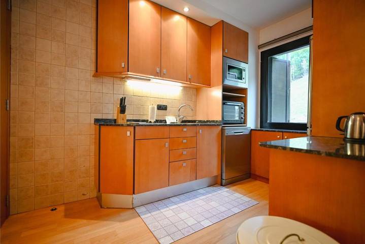 Gîte pour 6 personnes, avec vue dans Incles - 4
