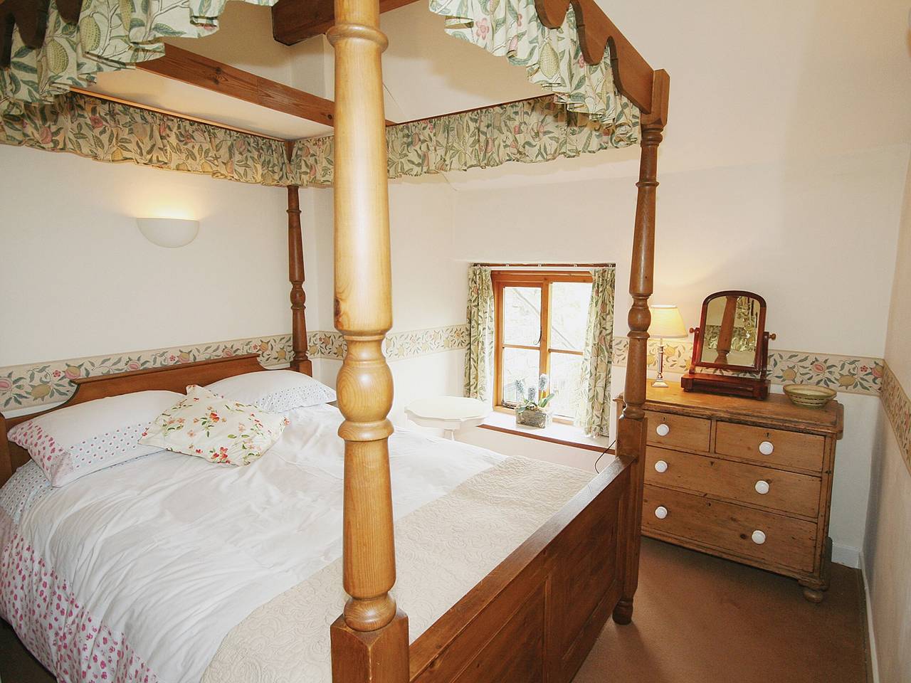 Gable Cottage - E3386 in Staffordshire