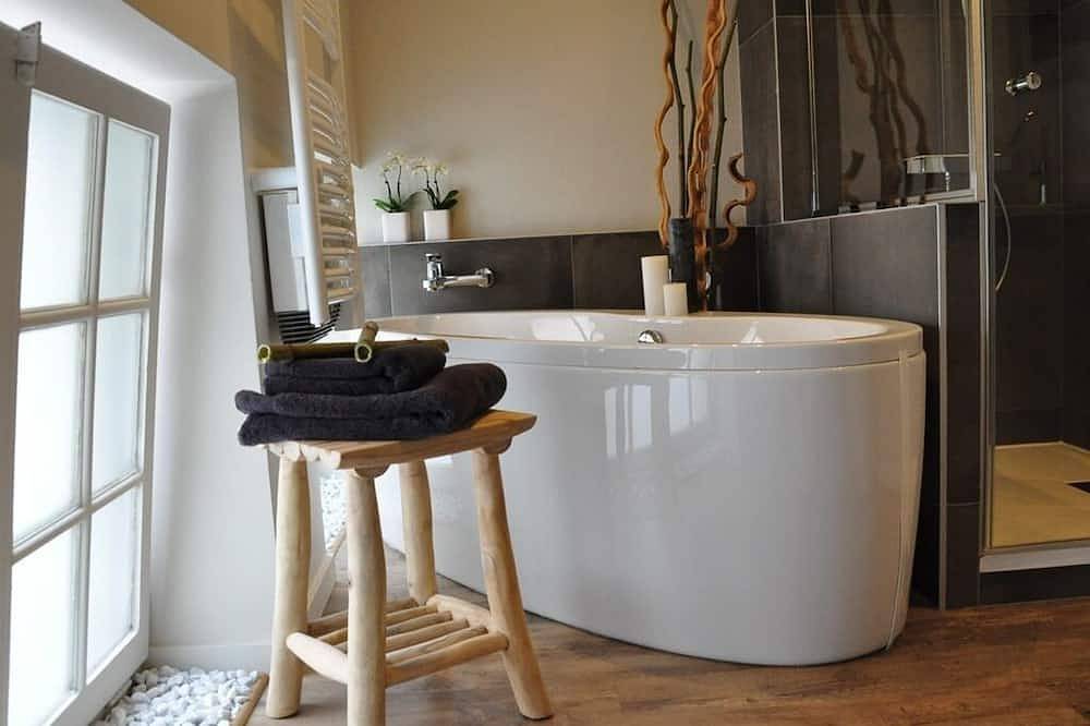 Ganze Wohnung, Apartment-Ensuite mit Dusche-Vue sur cour intérieure in Lille, Lille und Umgebung