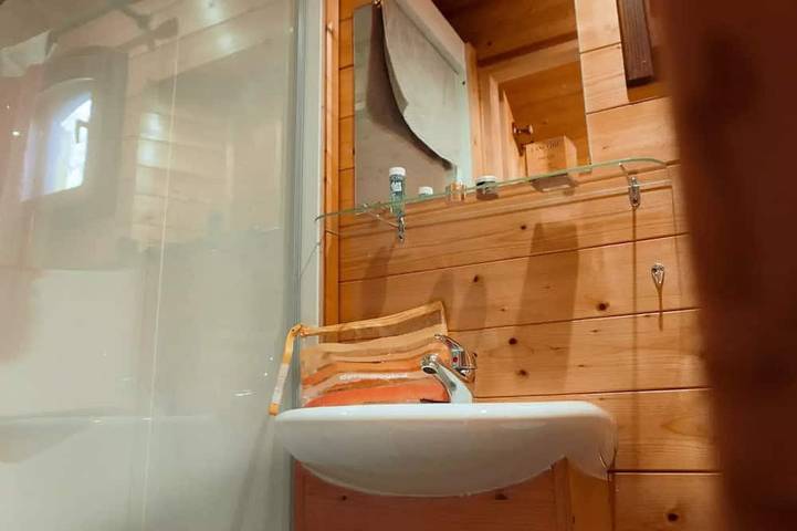 Roulotte 21m² / 1 chambre - Terrasse 3m² 3 personnes in Cavalaire-sur-Mer, Parc national de Port-Cros