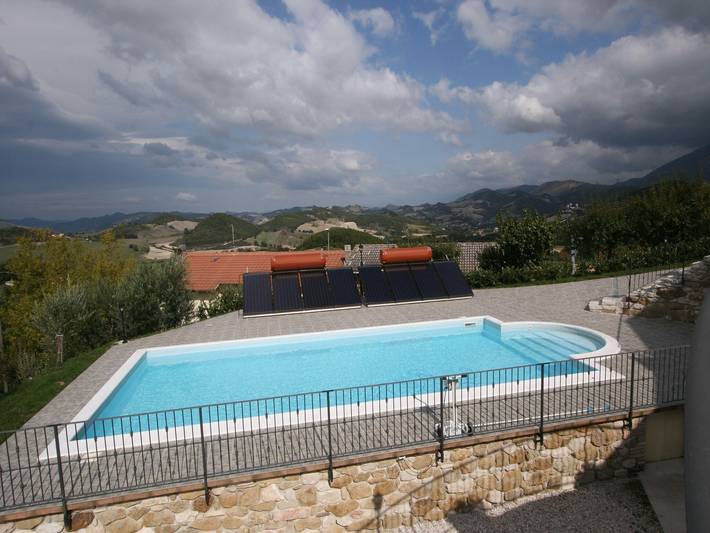 Agriturismo voor 3 personen, met Tuin en Zwembad in Marche