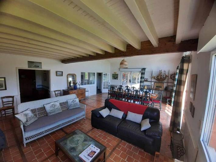 Location de vacances pour 14 personnes, avec piscine et terrasse ainsi que jardin et vue à Saint-Laurent-de-Gosse - 2