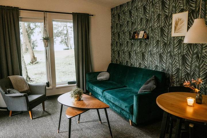 Bungalow für 4 Personen, mit Terrasse und Whirlpool sowie Seeblick und Ausblick in Lettland - 2