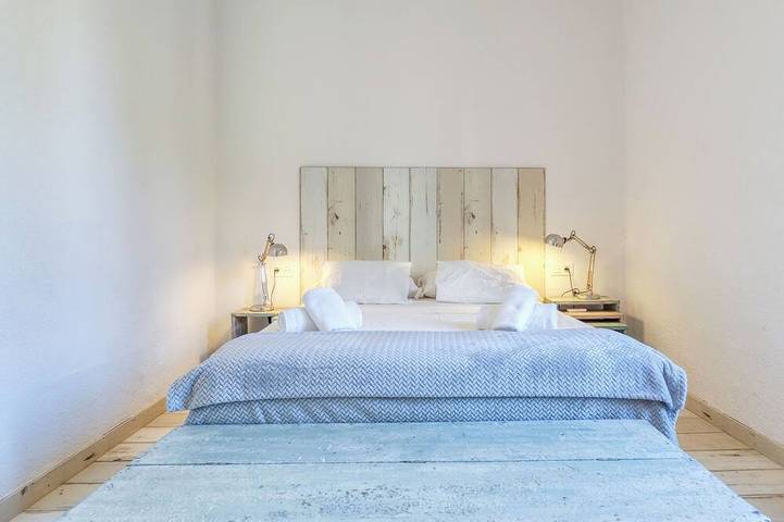 Bright & Artistic in Figueras, Haut-Ampurdan