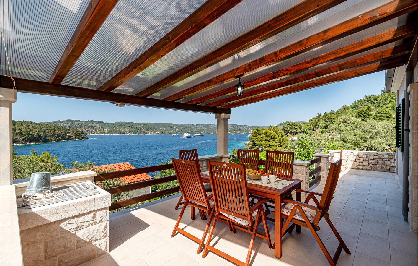 Gemütliche Ferienwohnung mit Terrasse und Garten, 2 km vom Strand entfernt in Vela Luka, Korcula