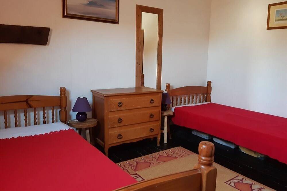 Familiale de Cottage confortable spacieuse et jardin. Rural et relaxant. in Saint-Pierre-Tarentaine, Région de Vire