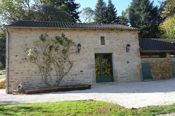 Gîte pour 4 personnes, avec piscine et terrasse à Daglan