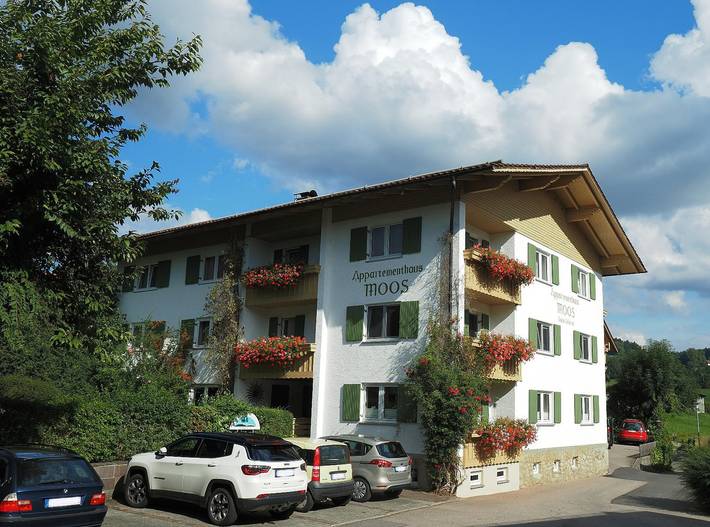 Ferienwohnung für 3 Personen, mit Balkon und Balkon/Terrasse sowie Terrasse und Garten in Lam