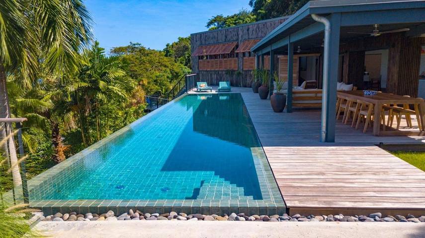 Location de vacances pour 6 personnes, avec jardin ainsi que vue et piscine à Le François - 2