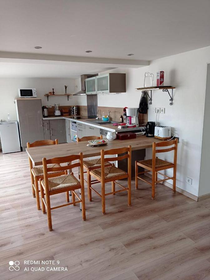 Appartement entier, L'Eclat de menthe in Augerolles, Parc Naturel Régional Livradois-Forez