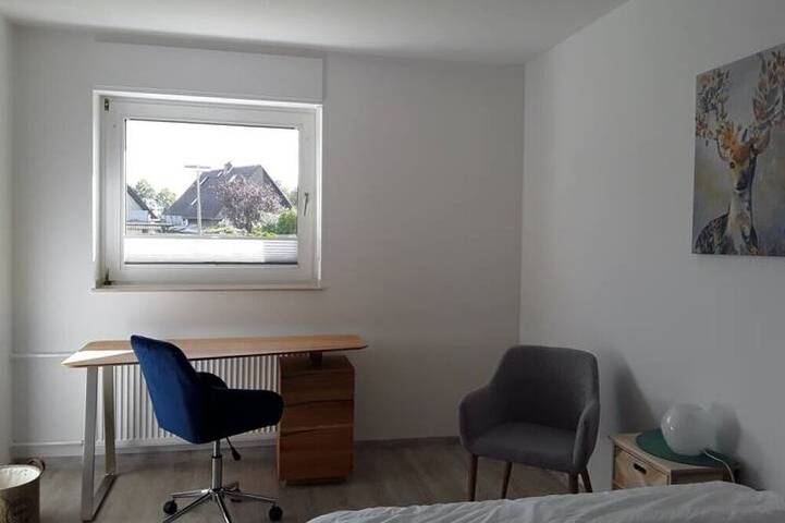 Ganze Wohnung, Liebevoll renovierte Wg-Wohnung: Zimmer 2 in Rommerskirchen, Rhein-Kreis Neuss