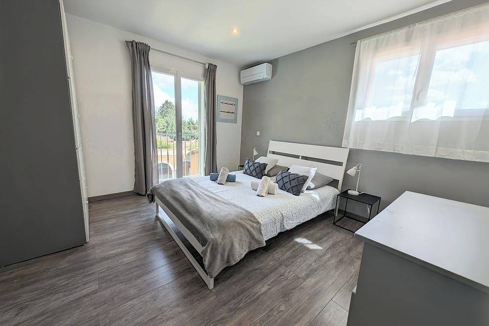 Villa zwischen Provence und Camargue mit privatem Pool, in der Nähe von Arles und Alpilles in Beaucaire, Nimes und Umgebung