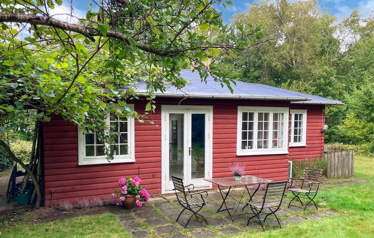 Ferienhaus für 6 Personen mit Terrasse in Hundested, Hovedstaden