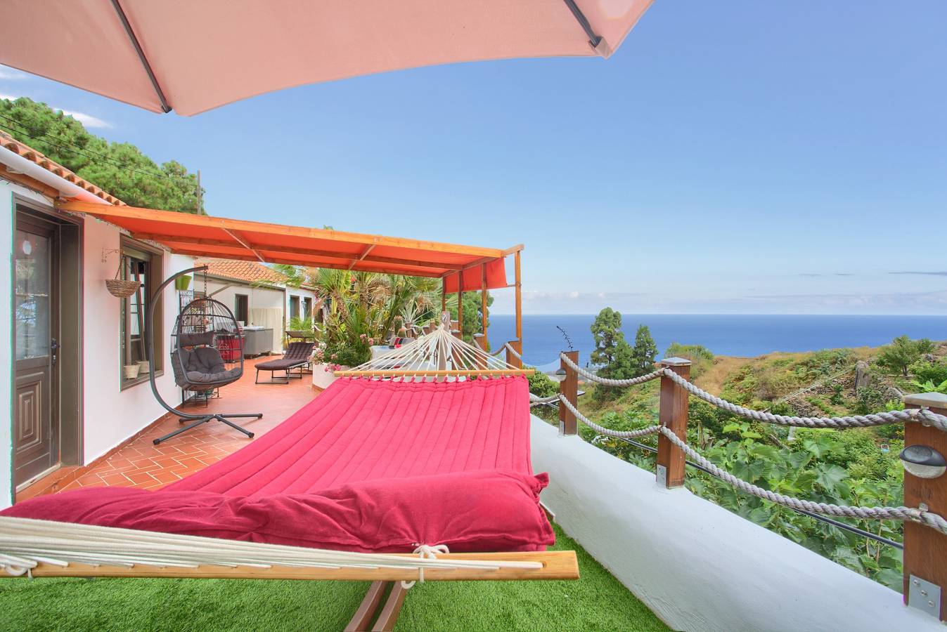 'Finca De Los Frutales' with Sea View, Private Terrace and Wi-Fi in Icod de los Vinos, North Tenerife