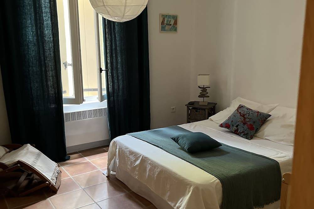 Location Maison Haute Provence avec vueexceptionnelle in Saint-Jurs, Alpes-de-Haute-Provence