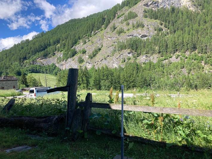Gîte pour 2 personnes, avec terrasse et vue, animaux acceptés à Evolène - 3