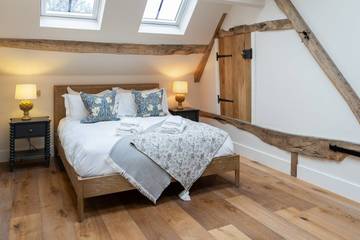 Glamping for 6 People in Brill, Buckinghamshire, Photo 4