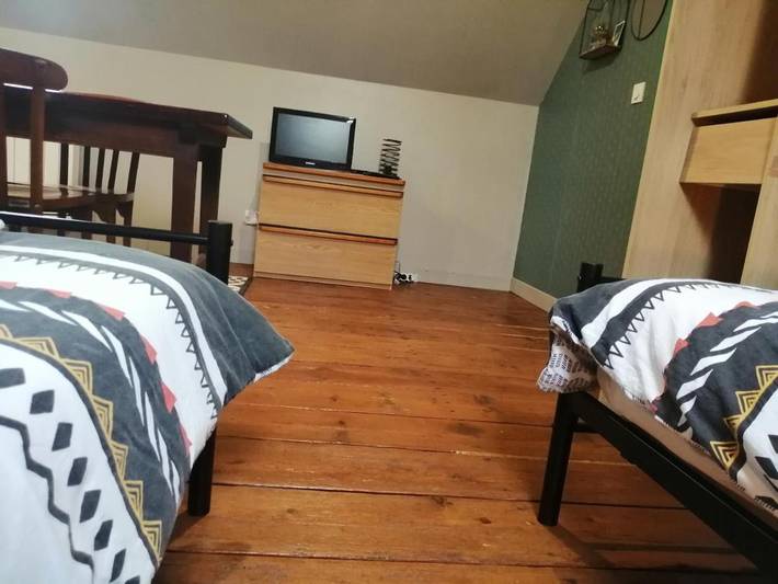 Gîte pour 3 personnes, avec terrasse et jardin à Gommenec'h - 4