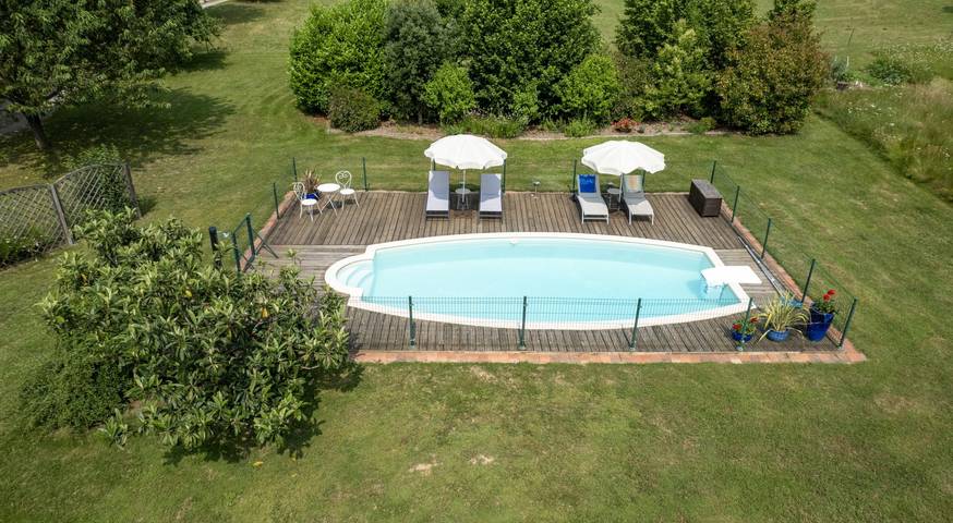 Gîte pour 2 personnes, avec piscine ainsi que jardin et terrasse en Dordogne - 2