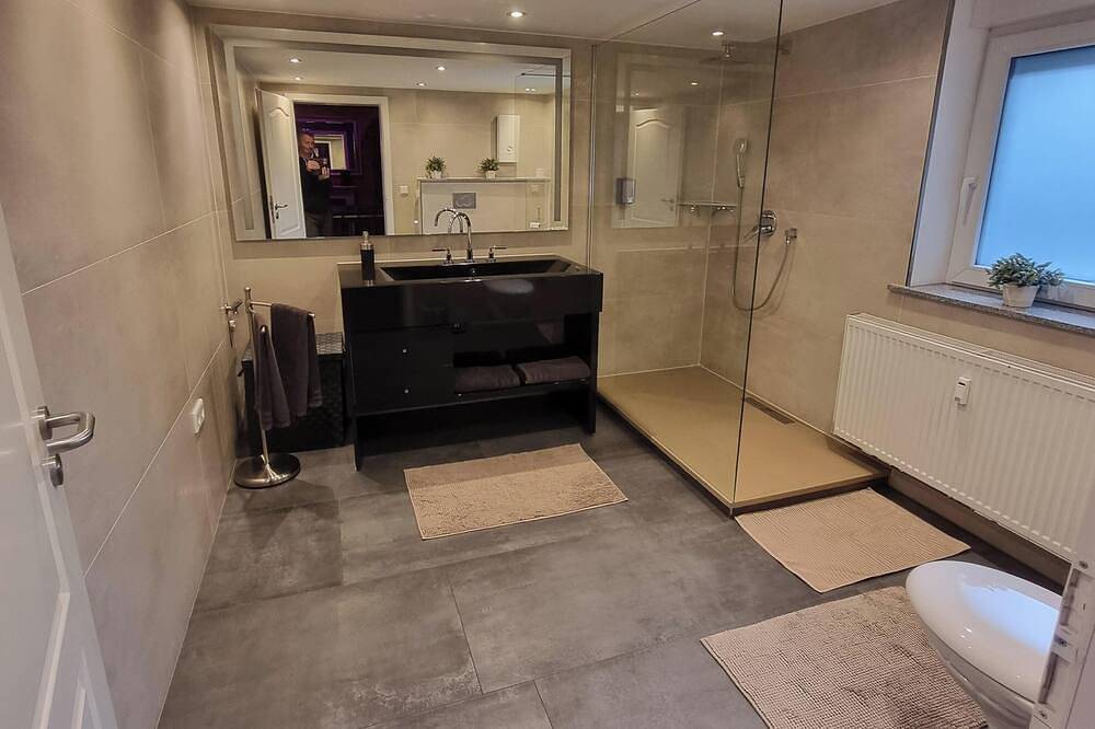 Apartamento entero, Black Mystery the apartment for erotic hours in Remscheid, Condado del Monte