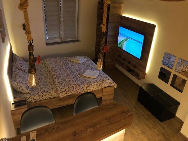 Gîte pour 2 personnes, avec jacuzzi à Vršac